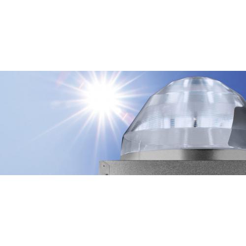 

Para crear la Serie SolaMaster, combinamos tubos ajustables con nuestra tecnología óptica de vanguardia. Los rayos del sol se capturan en el nivel de la azotea, transmitiendo la iluminación natural de una forma que era desconocida hasta ahora. Esta versátil línea de sistemas de iluminación diurna utiliza tecnología pasiva para equilibrar la intensidad de iluminación, la consistencia y el rendimiento térmico, reduciendo al mismo tiempo los costos y el mantenimiento del sistema. La Serie SolaMaster ofrece distintas opciones de luz diurna sostenible para brindar los niveles de luz más óptimos. Por lo que se puede utilizar fácilmente, para complementar al equipo de iluminación tradicional en grandes espacios, oficinas y edificios industriales.
<img class="solamaster-tech-tube" style="box-sizing: border-box; border: 0px none; vertical-align: middle; max-width: 77%; position: relative; display: inline-block; margin-right: 0px;" src="https://www.solatube.es/wp-content/themes/theme5150/img/solamaster-technology/solamaster-tech-bg.jpg" alt="Solatube SolaMaster Technology" />




Capturar



Tecnología Raybender® 3000
<p style="box-sizing: border-box; margin-top: 0px; margin-bottom: 1rem;">Un domo de captura de luz patentado que:</p>

Redirige la luz solar de ángulo bajo para obtener la máxima captura de luz en la madrugada, al final del día y en los meses de invierno
Rechaza la luz solar y el calor abrumadores de alto ángulo al mediodía, especialmente durante los meses de verano
Proporciona luz natural constante durante todo el día
Los domos inhibidores de UV bloquean el 100% de los UVC, el 100% de los UVB y el 98.5% de los rayos UVA.

<p style="box-sizing: border-box; margin-top: 0px; margin-bottom: 1rem;"> </p>



Reflector LightTracker ™
<p style="box-sizing: border-box; margin-top: 0px; margin-bottom: 1rem;">Un innovador reflector en la cúpula que:</p>

Redirige la luz solar de ángulo bajo para obtener la máxima captura de luz en la madrugada, al final del día y en los meses de invierno
Aumenta la entrada de luz para una mayor salida de luz
Ofrece un rendimiento inigualable durante todo el año.

<p style="box-sizing: border-box; margin-top: 0px; margin-bottom: 1rem;"> </p>








Transferir


Tubos Spectralight® Infinity
<p style="box-sizing: border-box; margin-top: 0px; margin-bottom: 1rem;">Tubo hecho del material más reflectante del mundo que:</p>

Ofrece una reflectividad especular del 99.7% * para una máxima transferencia de luz solar
Proporciona la reproducción de color más pura posible para que los colores sean más veraces y brillantes.
Permite utilizar tubos más de 20 metros y giros de 90 grados para brindar luz natural a los pisos más bajos

<p style="box-sizing: border-box; margin-top: 0px; margin-bottom: 1rem;"> </p>


Panel de aislamiento térmico
<p style="box-sizing: border-box; margin-top: 0px; margin-bottom: 1rem;">Proporciona un rendimiento térmico inigualable. Dos discos de control de temperatura emparejados con un anillo de policarbonato evitan la transferencia de calor por conducción y por convección. El material Spectralight® Infinity dentro del anillo maximiza la transferencia de luz</p>








Entregar


Difusión de luz dirigida
<p style="box-sizing: border-box; margin-top: 0px; margin-bottom: 1rem;">Las lentes ópticas y las opciones de control de iluminación se combinan para:</p>

Crear un efecto visual controlado, específico en la ubicación.
Proporcionar confort visual
Entregar una difusión superior
Proporciona control de luz con el Regulador de luz diurna, un complemento ideal para ajustar los niveles de luz diurna con solo tocar un botón

<p style="box-sizing: border-box; margin-top: 0px; margin-bottom: 1rem;"> </p>


Infracción
<p style="box-sizing: border-box; margin-top: 0px; margin-bottom: 1rem;">Una tecnología integrada en el tubo Spectralight Infinity.</p>
<p style="box-sizing: border-box; margin-top: 0px; margin-bottom: 1rem;">Que utiliza un proceso para filtrar las longitudes de onda infrarrojas y minimizar la ganancia de calor solar.</p>












Solatube residencial



